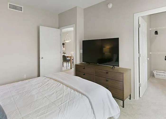 Landing Modern With Amazing Amenities * Tucson